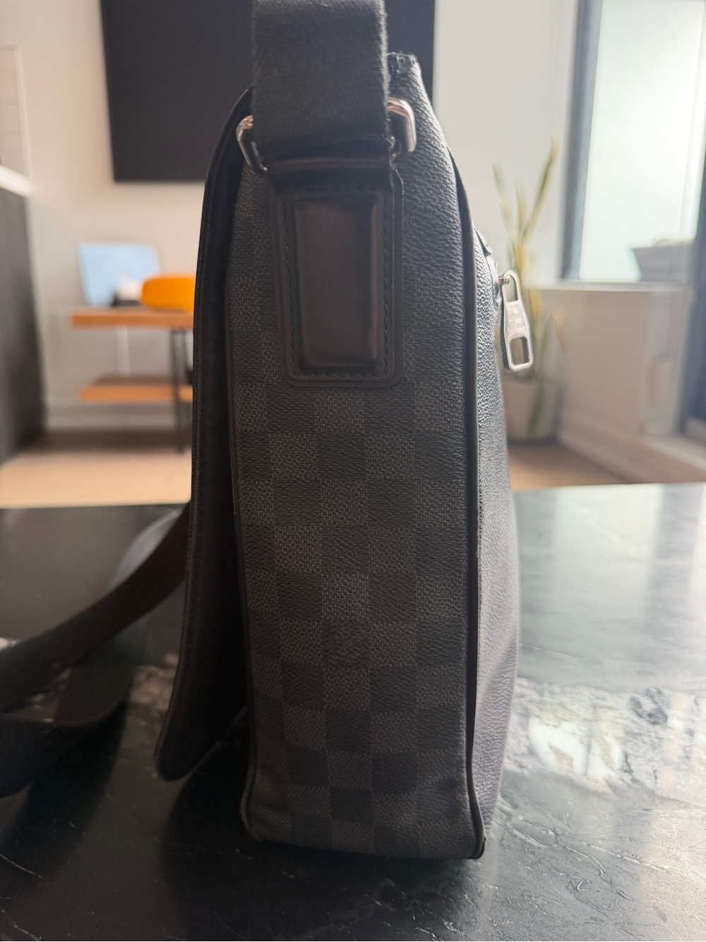 Louis Vuitton Black/Grey Damier Canvas Messenger Bag - Picture 5 of 12